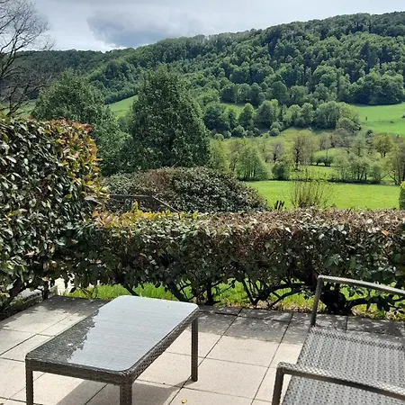 Dans Le Cantal Dans La Vallée De La Maronne