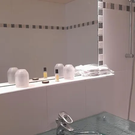 بيت للعطل Dans Le Cantal Dans La Vallee De La Maronne *