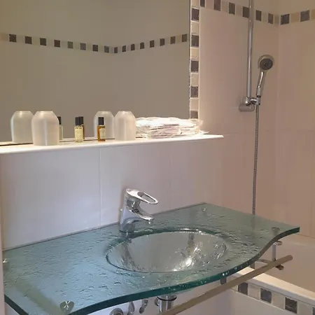 بيت للعطل Dans Le Cantal Dans La Vallee De La Maronne *