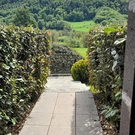 Dans Le Cantal Dans La Vallee De La Maronne بيت للعطل *